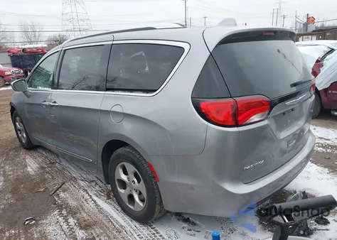 2017 Chrysler Pacifica Touring-L Plus из США, поврежденный, VIN 2C4RC1EG8HR521057